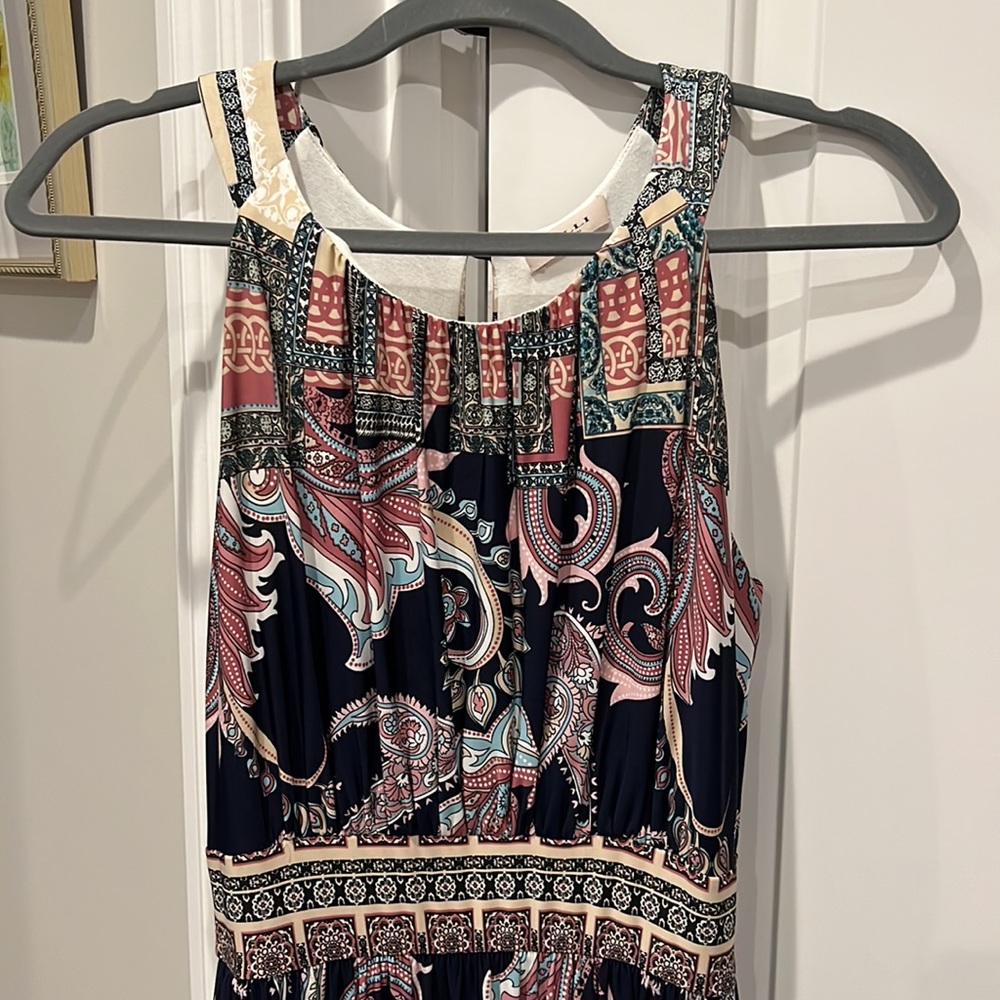 Beautiful paisley Maxi dress - Picture 2 of 10